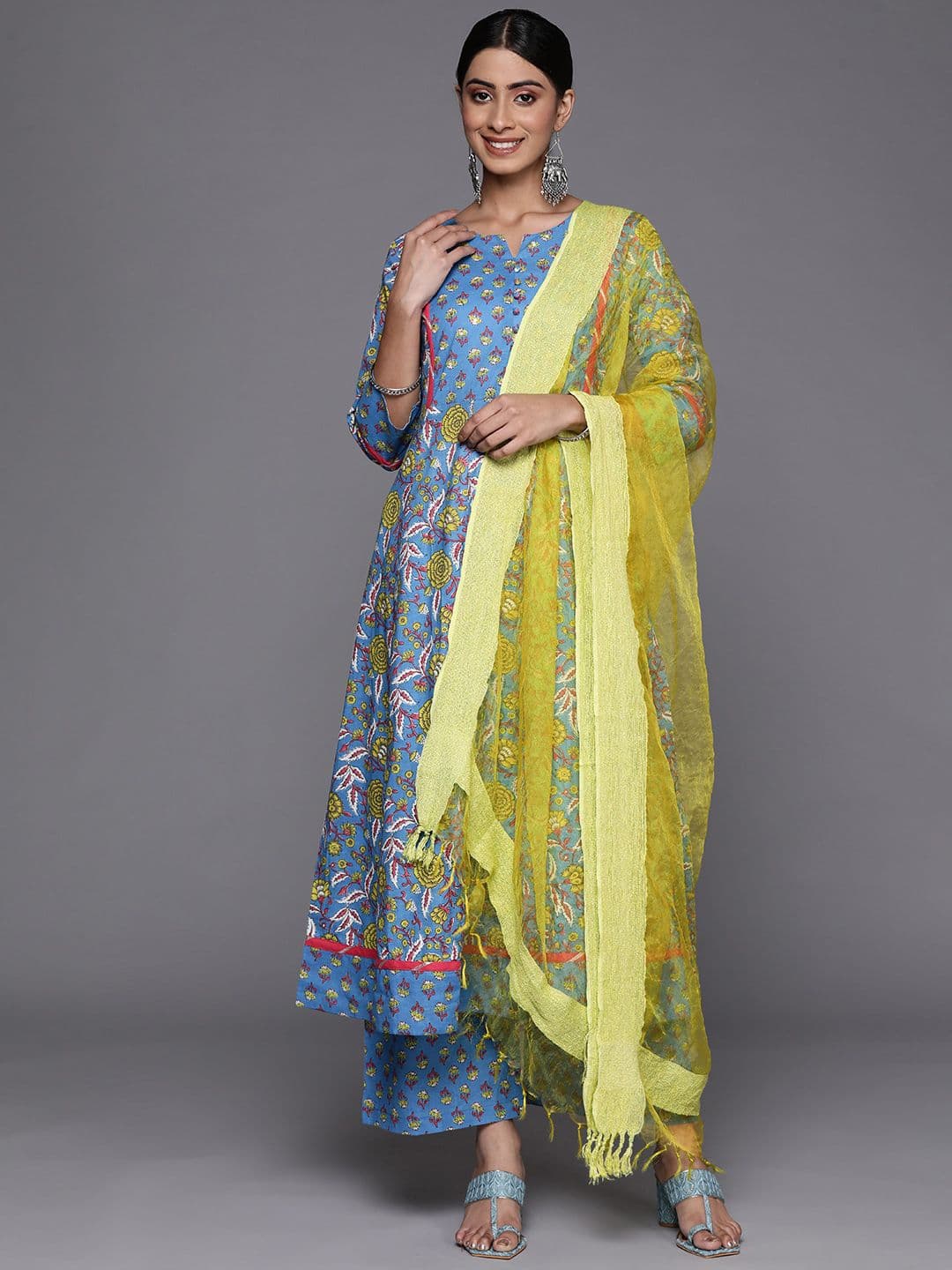 Women Blue Floral Printed Pure Cotton Kurta with Palazzos & With Dupatta