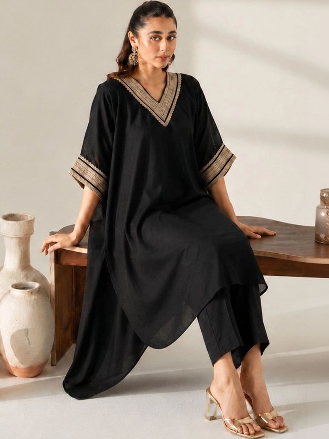 Women Ethnic Motifs Yoke Design Regular Kurta with Trousers