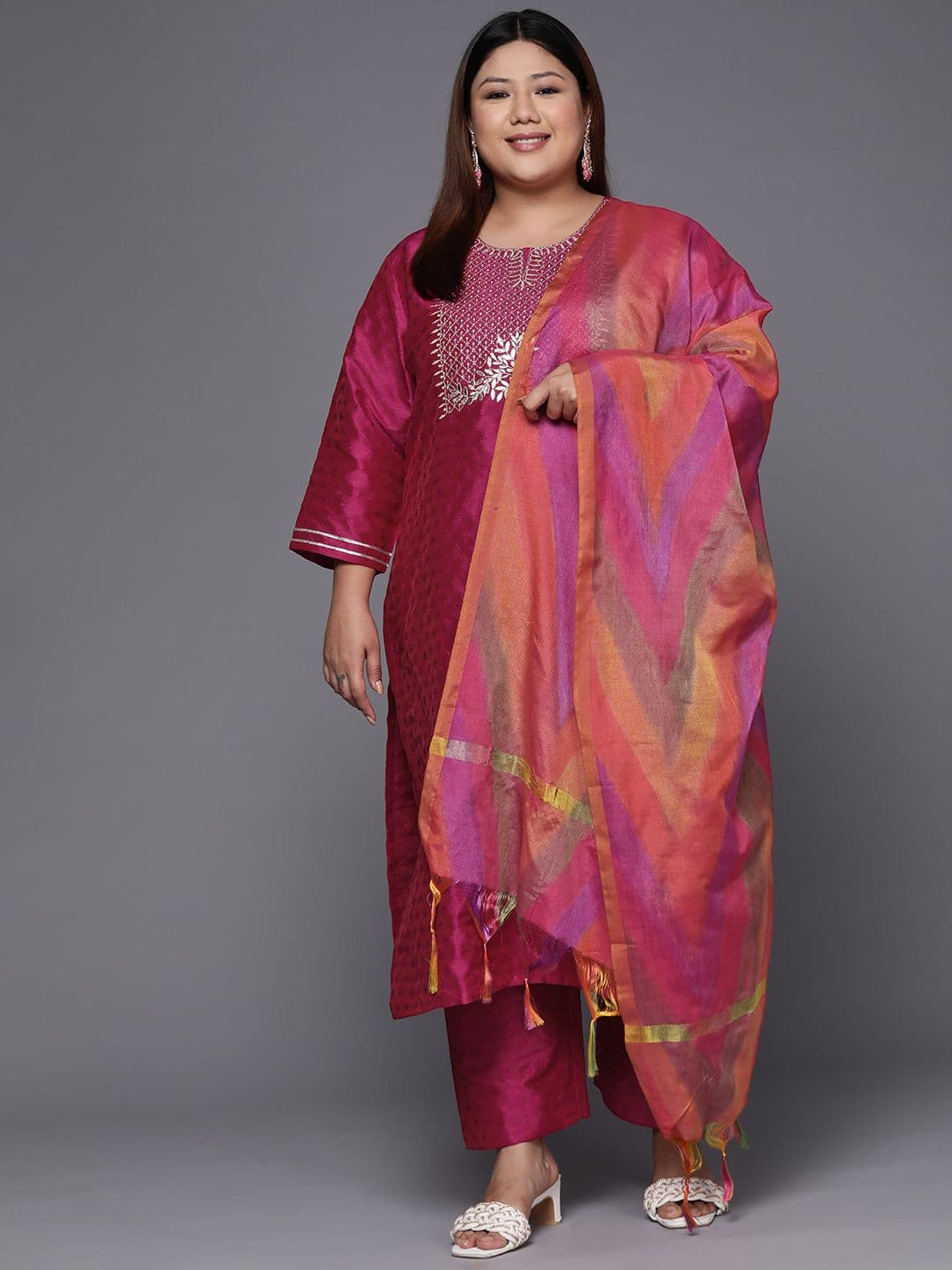 Women Magenta Floral Embroidered Kurta with Trousers & Dupatta view 5