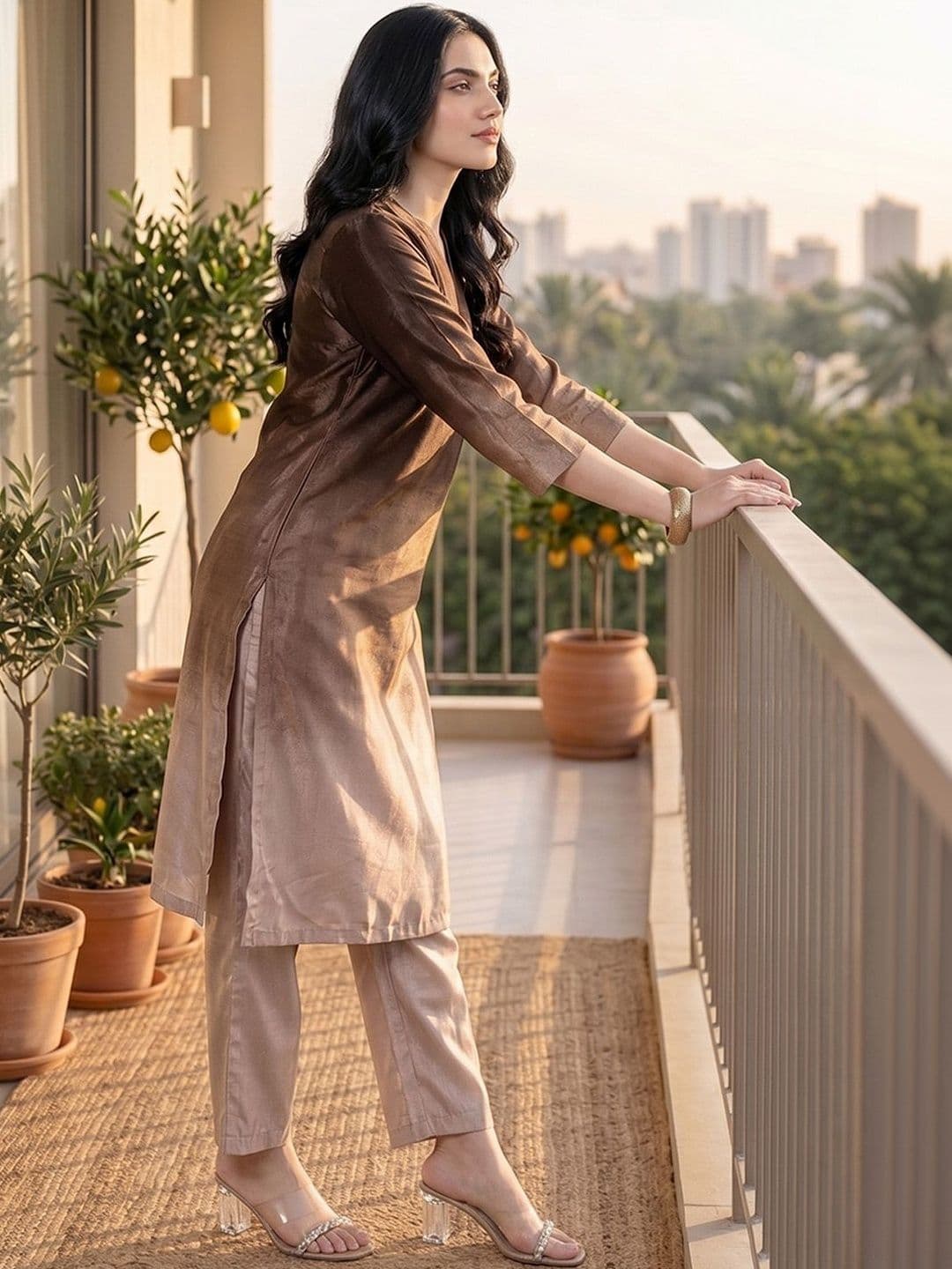Women Ombre Dyed Regular Beads and Stones Kurta with Palazzos view 2